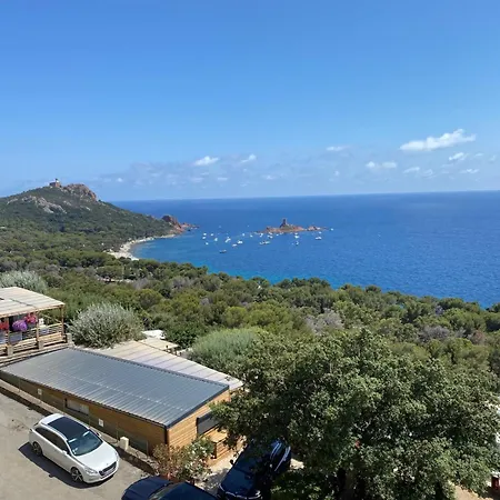 Segur 9 Camping *